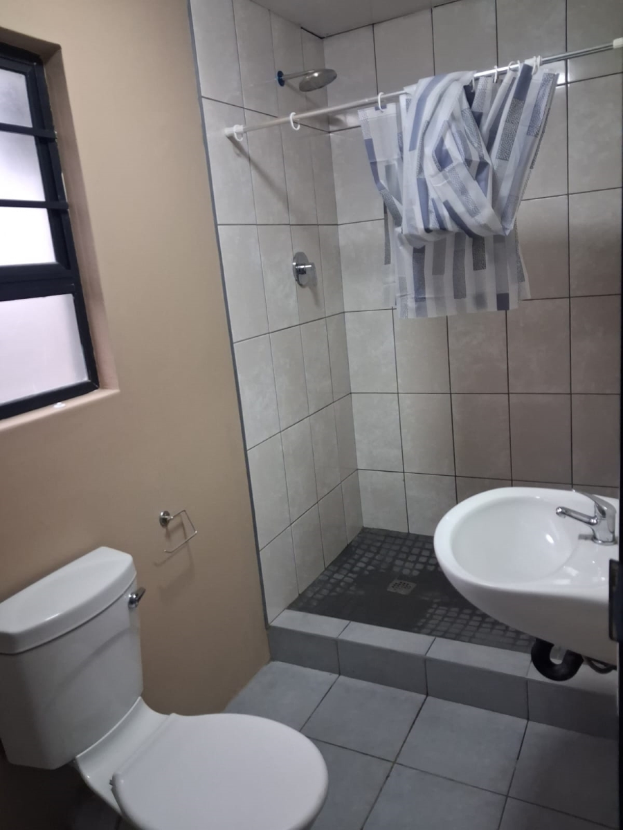 To Let 1 Bedroom Property for Rent in Buffalo Flats Eastern Cape